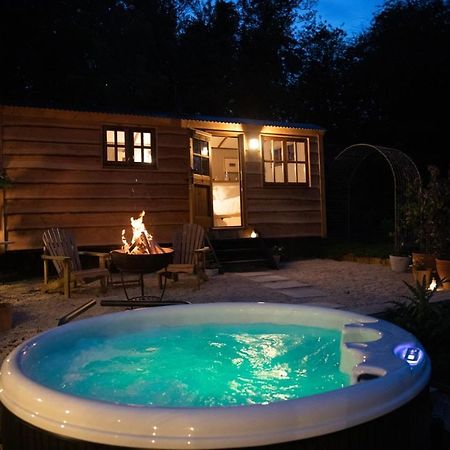 Luxury, Rural Shepherds Hut With Hot Tub Nr Bath Bristol Exteriér fotografie