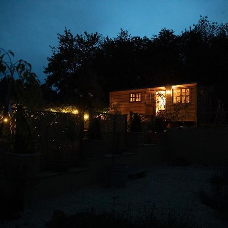 Luxury, Rural Shepherds Hut With Hot Tub Nr Bath Bristol Exteriér fotografie